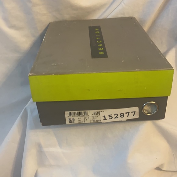 Kenneth Cole Holiday Classic Staple - Picture 7 of 7